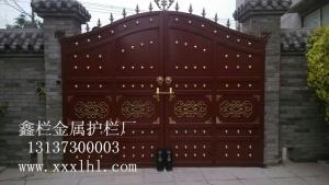 鑫欄金屬制品公司為延津住宅戶安裝歐式大門！